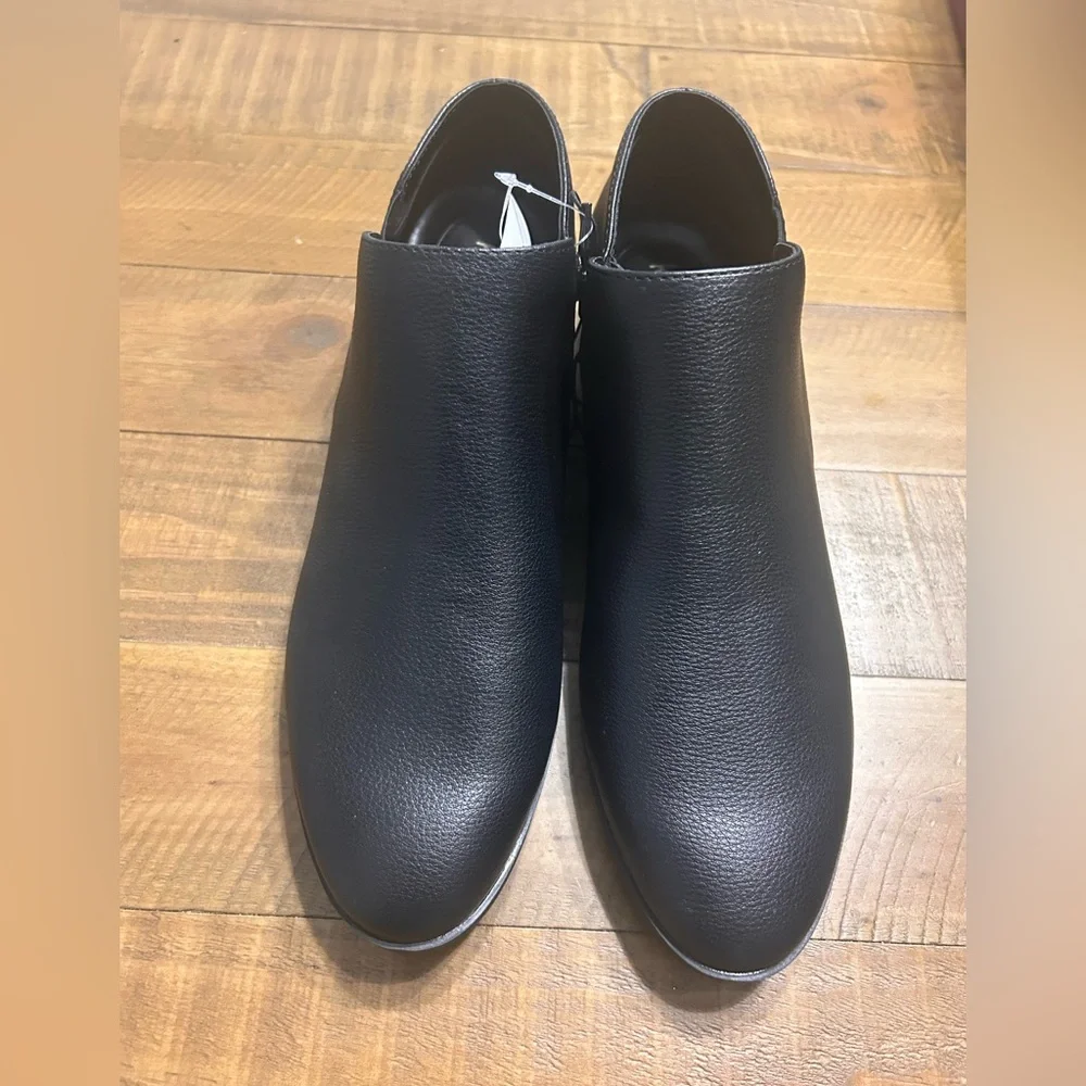 Kensie Sammy Black Ankle Boot - Picture 9 of 12